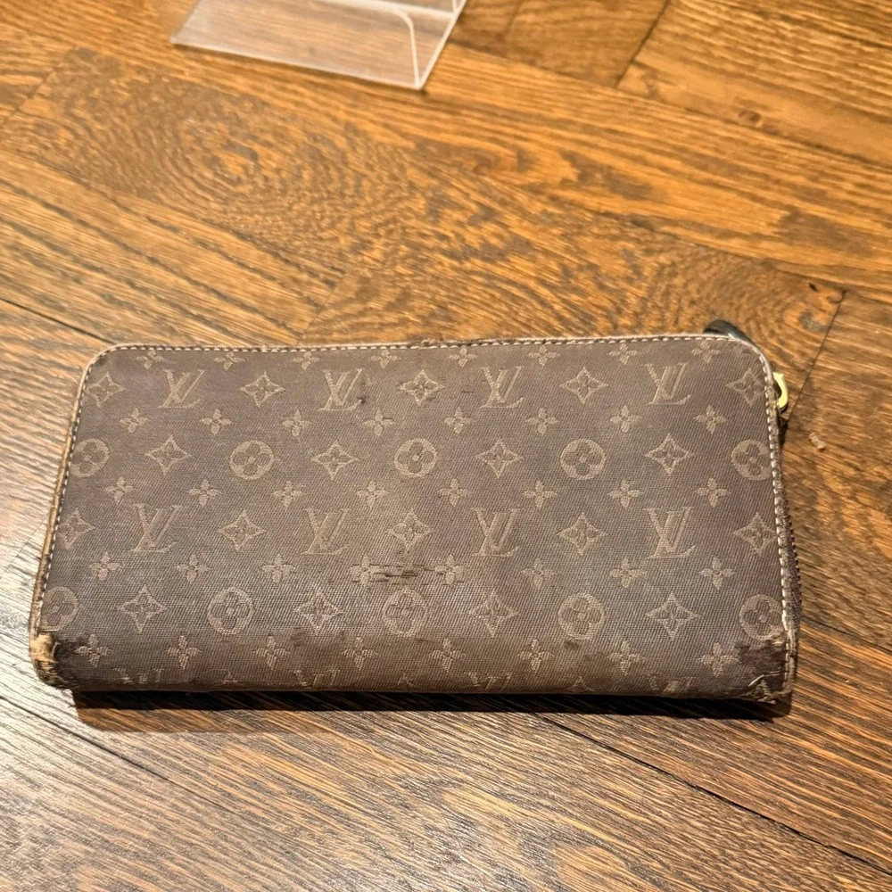 Louis Vuitton Classic Mini Lin Monogram Zipper Wallet